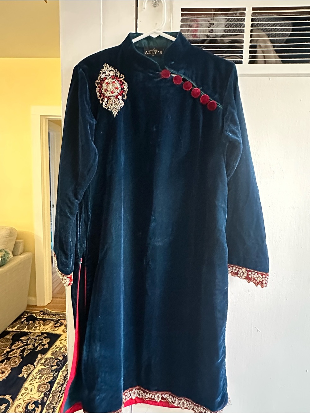 Pakistani Embroidered Velvet 3 piece suit